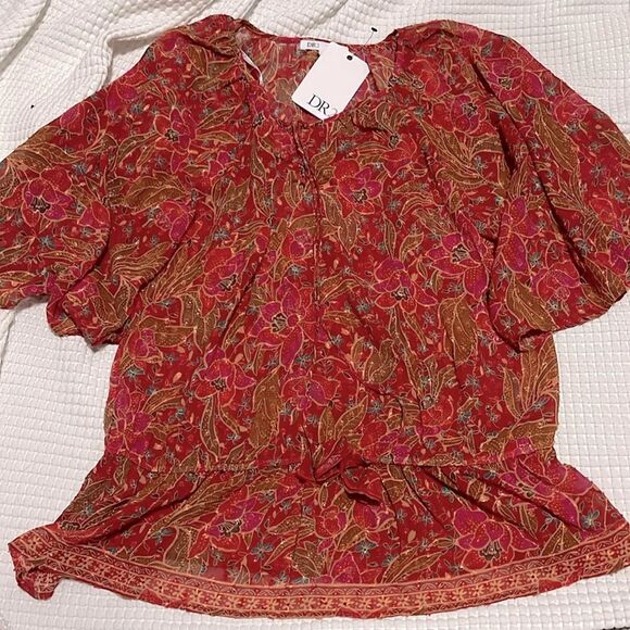 NWT- DR2 - M - Picture 1 of 9